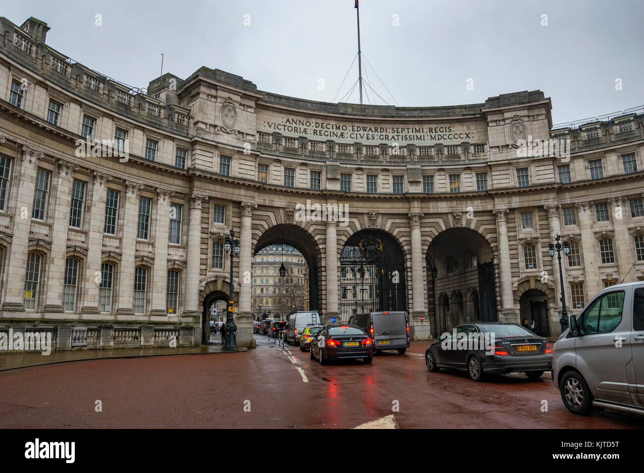 Admiralty Arch is a landmark building in London which incorporates an archway providing road and pedestrian access between The Mall and Trafalgar Squa Stock Photo