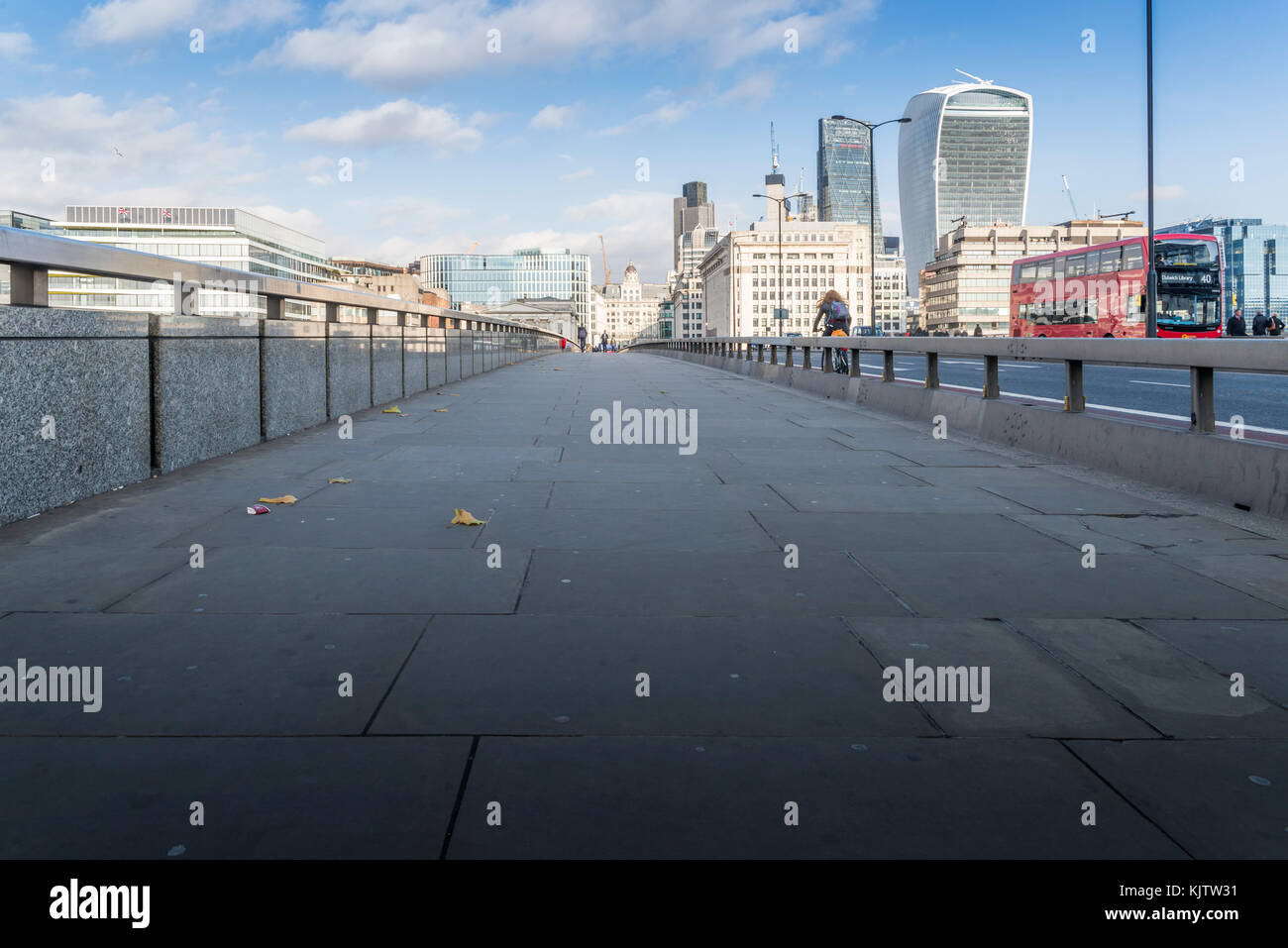 Anti vehicle barriers hires stock photography and images Alamy