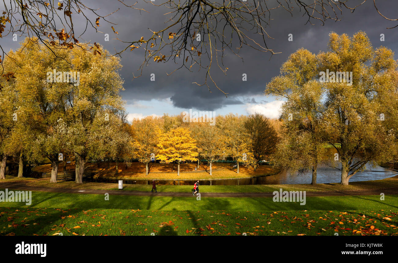 Running city dramatic light hi-res stock photography and images - Alamy