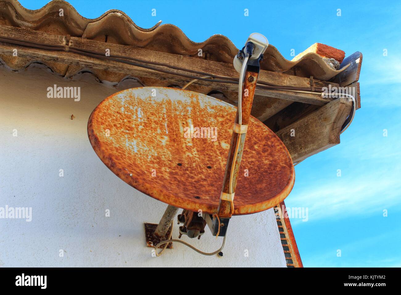 Old satellite dish Stock Photo Alamy