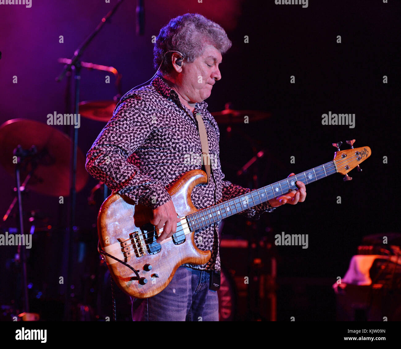 Fort Lauderdale Fl January 08 Joe Puerta Of Ambrosia Performs At Stock Photo Alamy El barça espía a darwin núñez. alamy