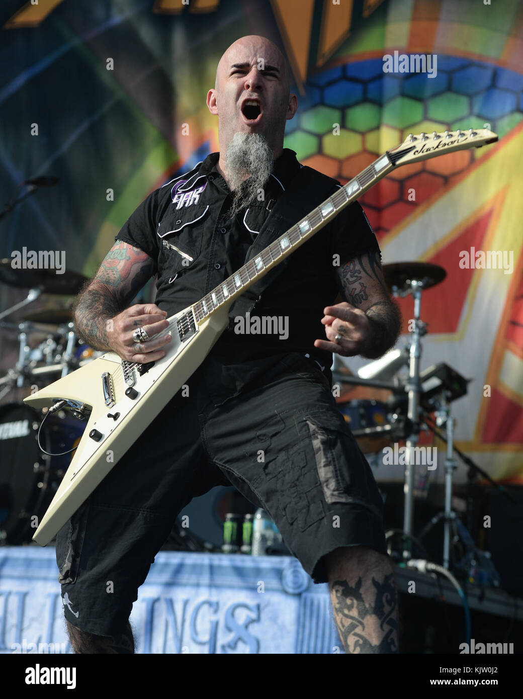 FORT MYERS, FL - APRIL 30: Scott Ian of Anthrax performs during Fort ...