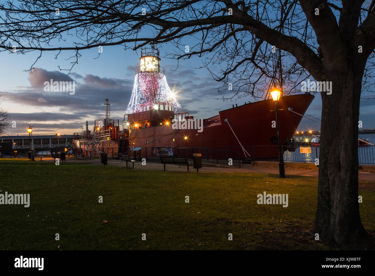 Gravesend christmas hires stock photography and images Alamy