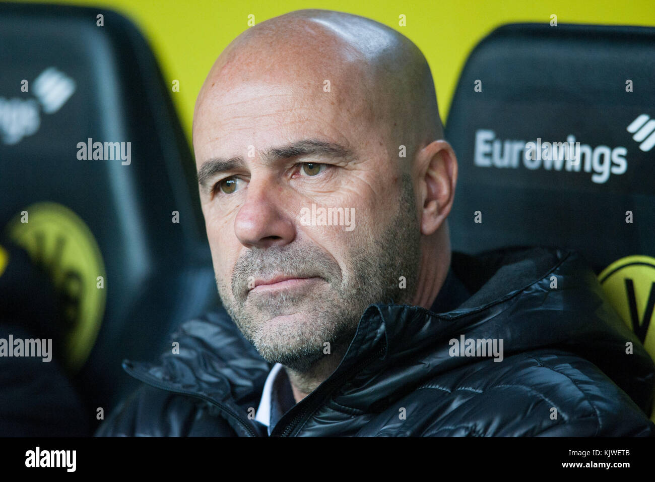 Dortmund, Deutschland. 25th Nov, 2017. Trainer Peter BOSZ (DO ...