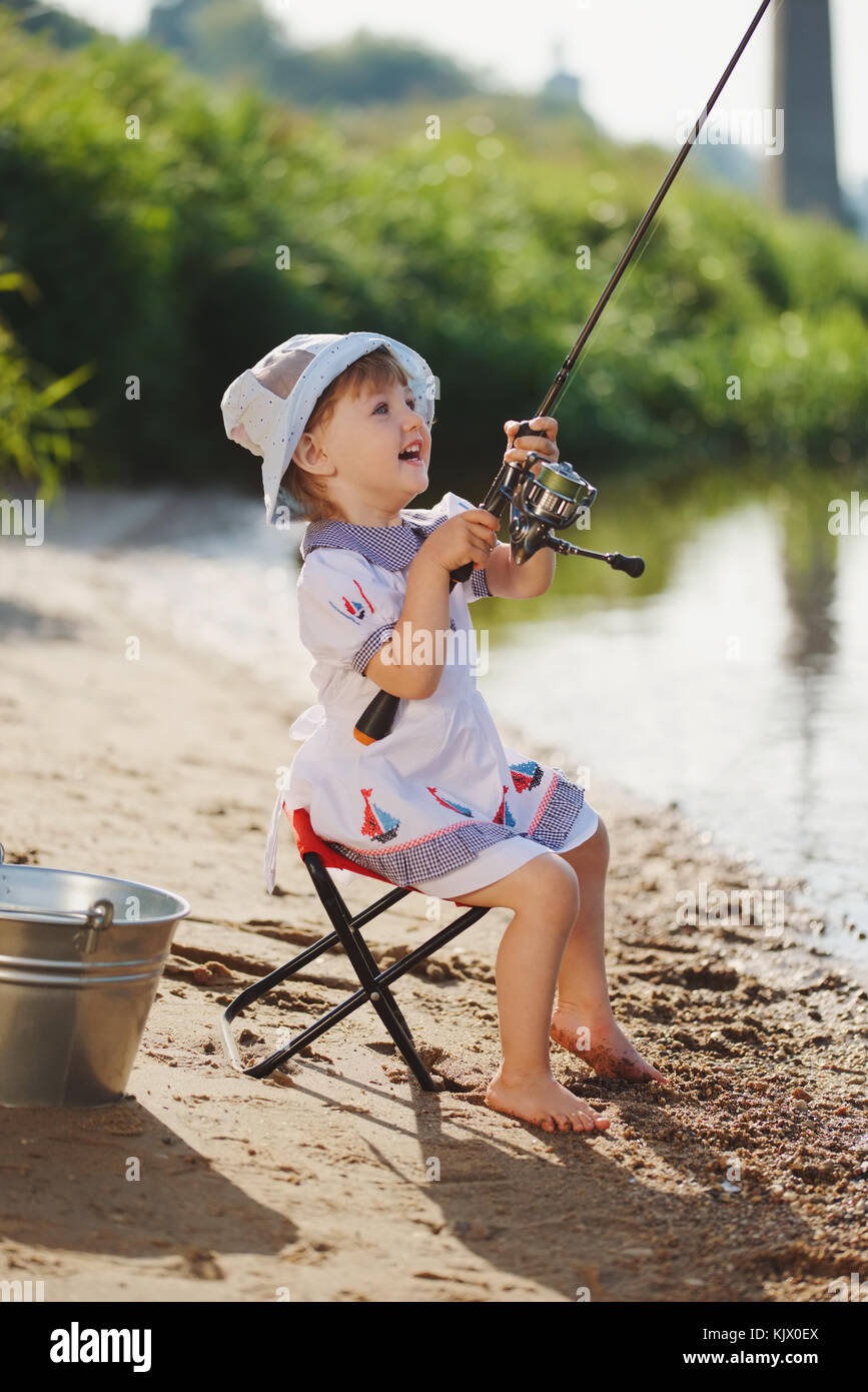 Small child fishing hi-res stock photography and images - Page 4