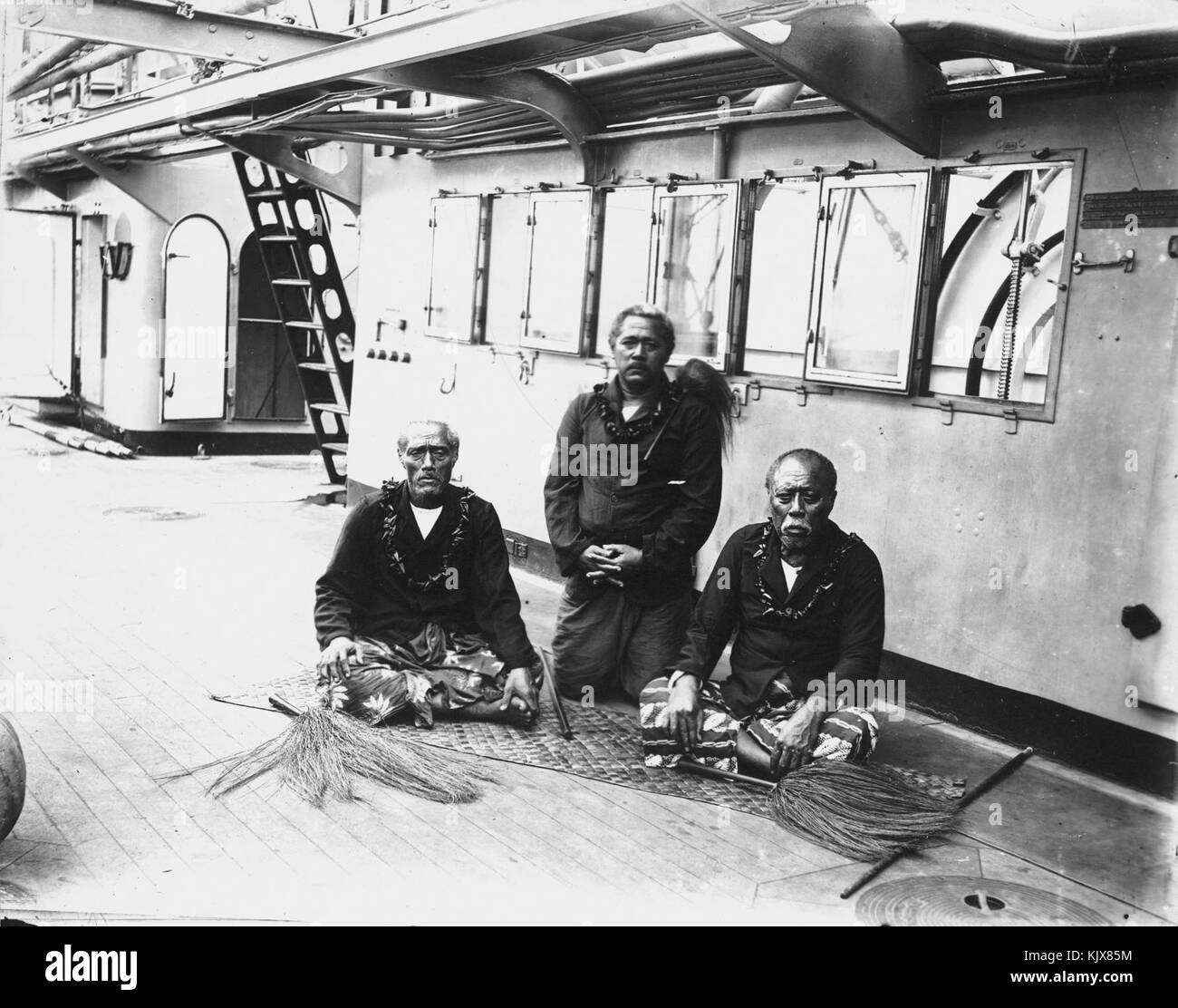 Lauaki Namulau'ulu Mamoe (left) and two chiefs aboard German warship taking them to exile in Saipan 1909 Stock Photo