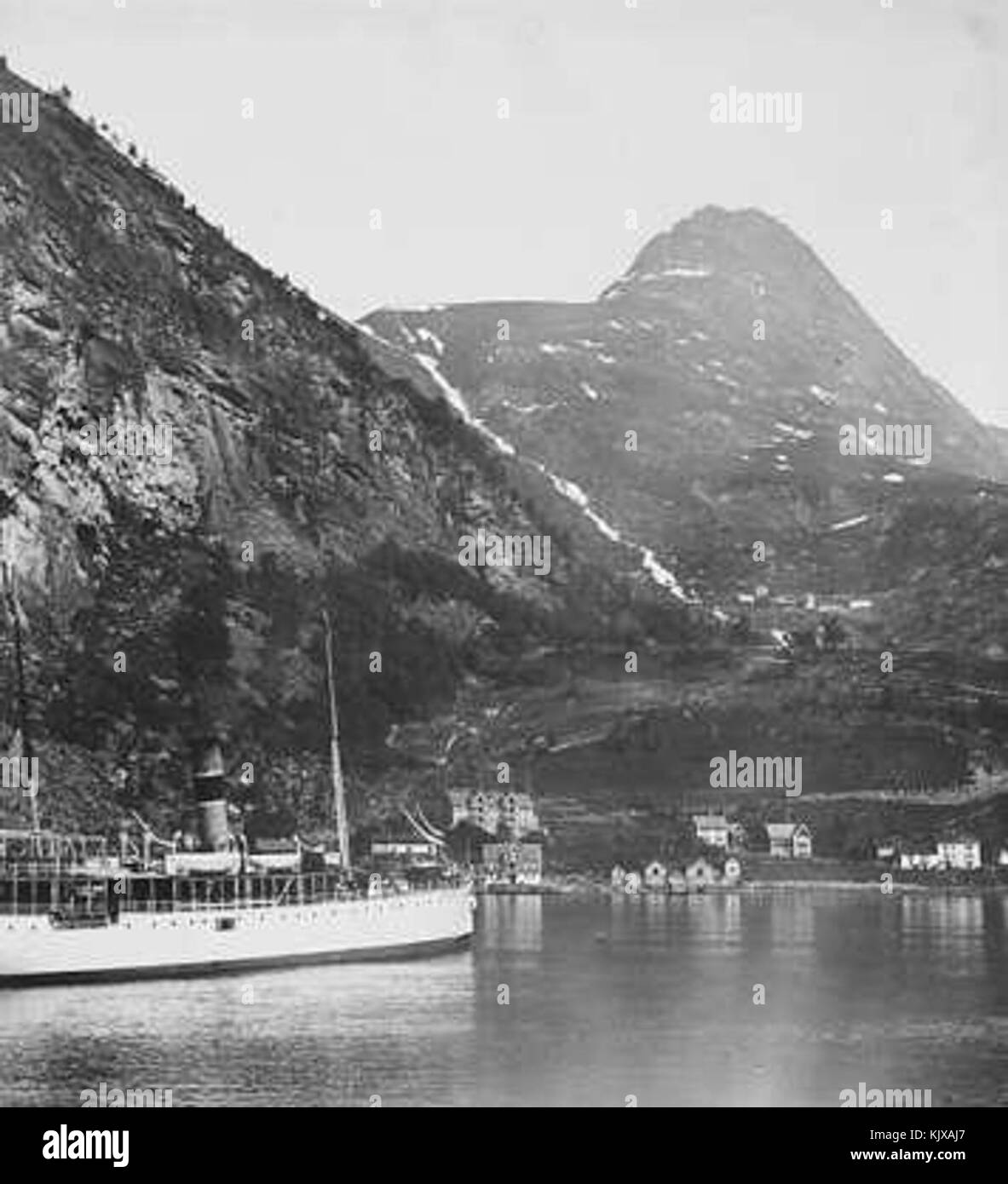 DS Sigurd Jarl i Geiranger Stock Photo Alamy