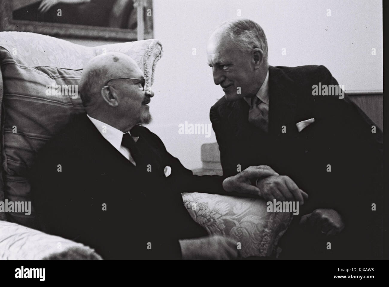 Alexander knox helm hires stock photography and images Alamy