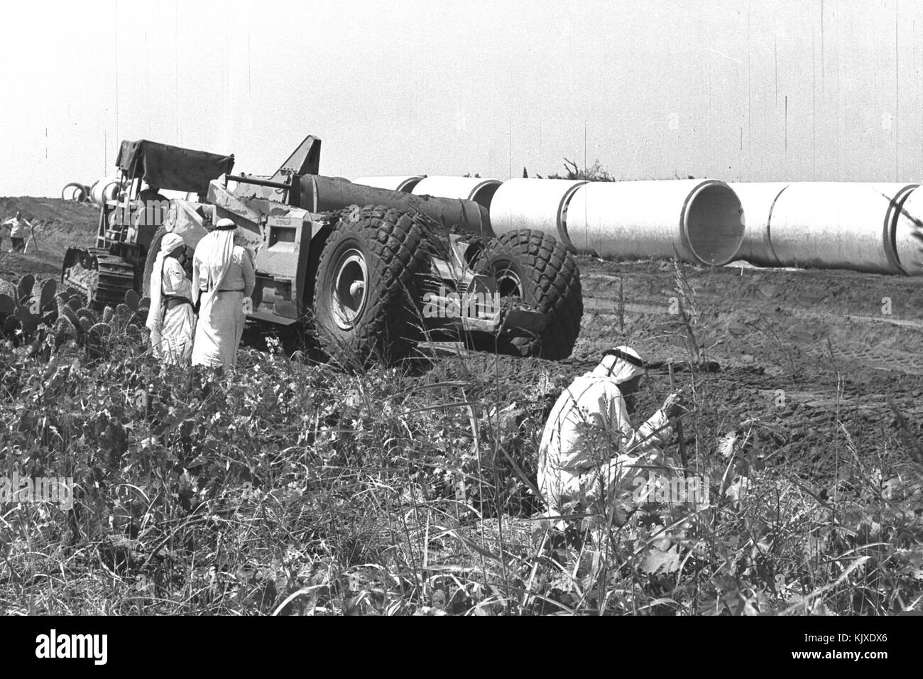 Pipeline history Black and White Stock Photos & Images Alamy