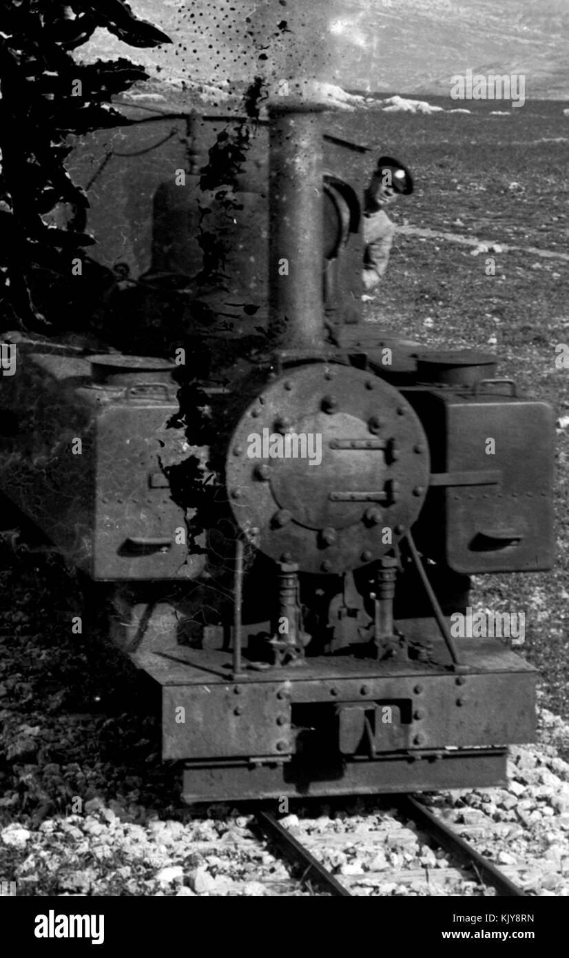 Rear view of military train curving around track near Tomb of the Judges, 1918.III (cropped) Stock Photo
