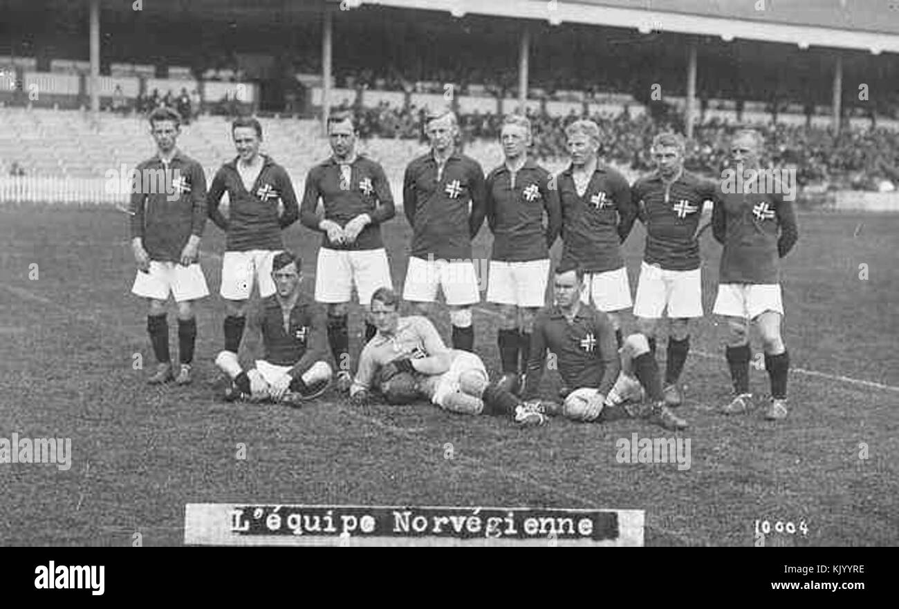The 1921 national football team of Norway, a key part of the country's early soccer history, showcasing the players and their uniforms in a team photograph from the early 20th century. Stock Photo