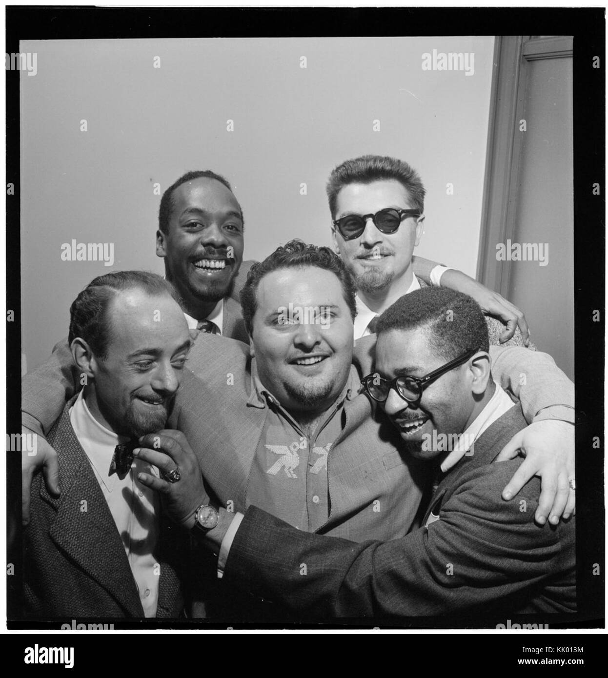 (Portrait of Dave Lambert, John Simmons, Chubby Jackson, George Handy, and Dizzy Gillespie, William P. Gottlieb's office, New York, N.Y., ca. July 1947) (LOC) (5019792665) Stock Photo