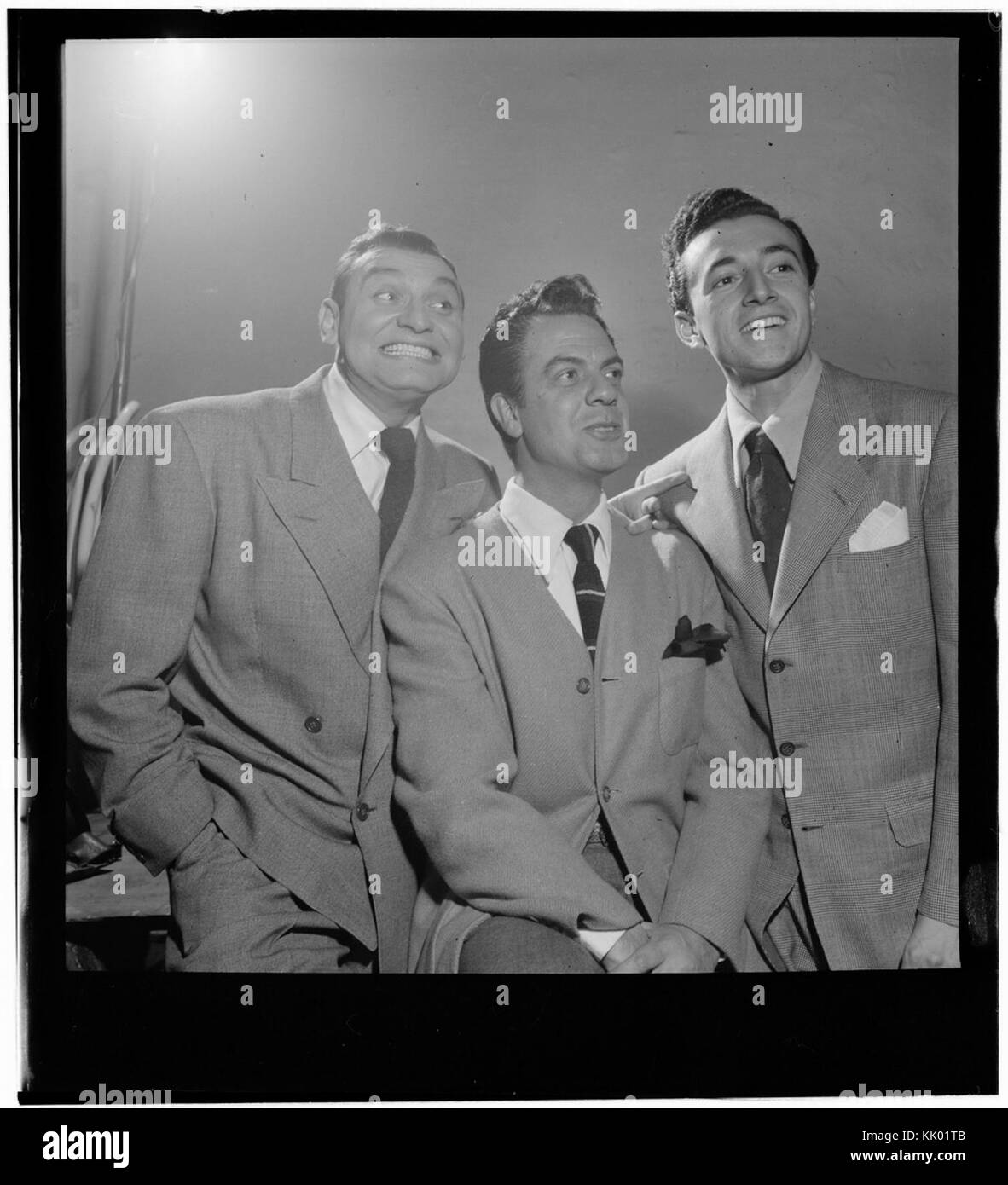 (Portrait of Frankie Laine and Vic Damone, New York, N.Y., between 1946 and 1948) (LOC) (5395251077) Stock Photo
