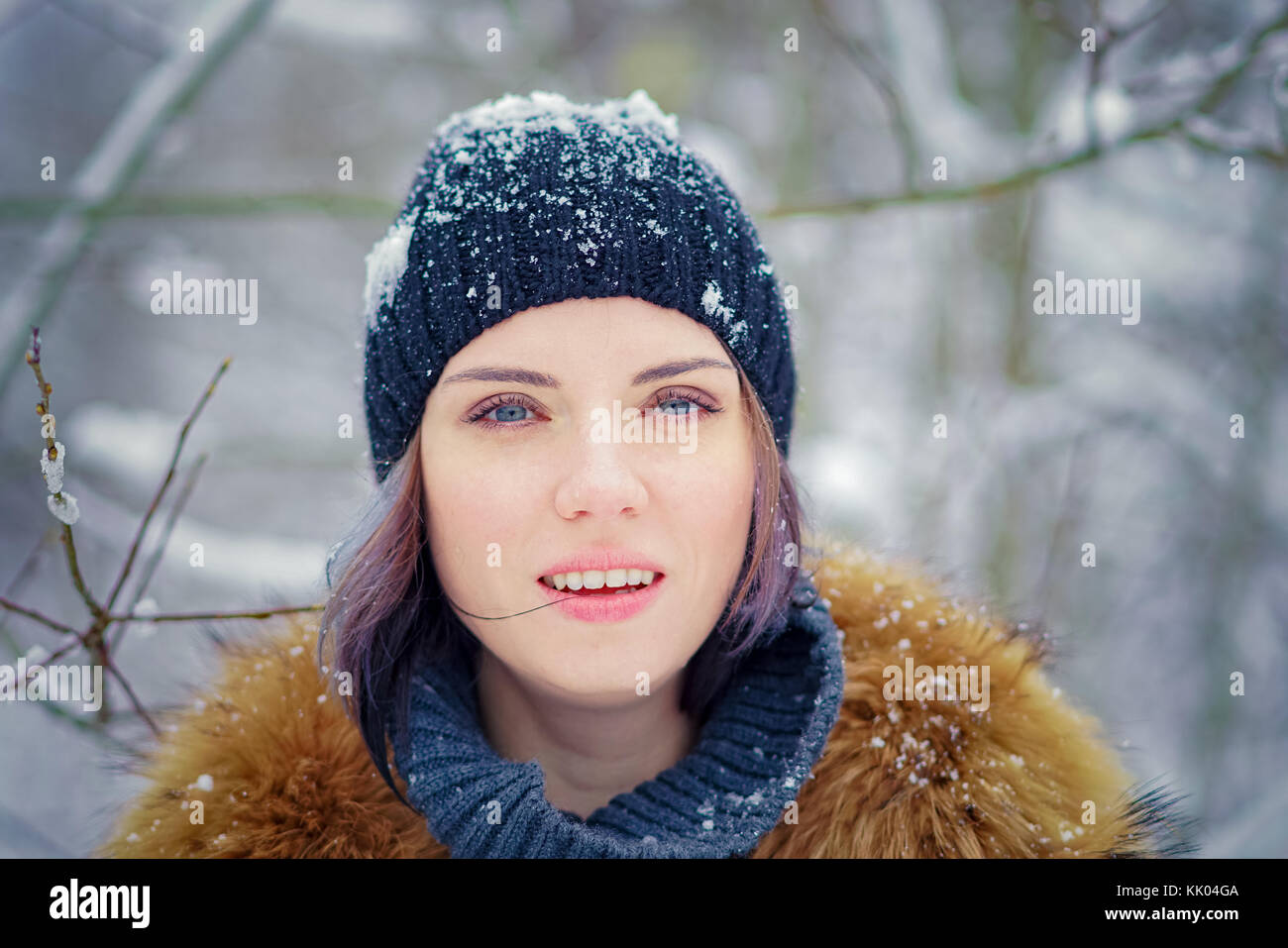 portrait of a beautiful girl in a winter forest Stock Photo - Alamy