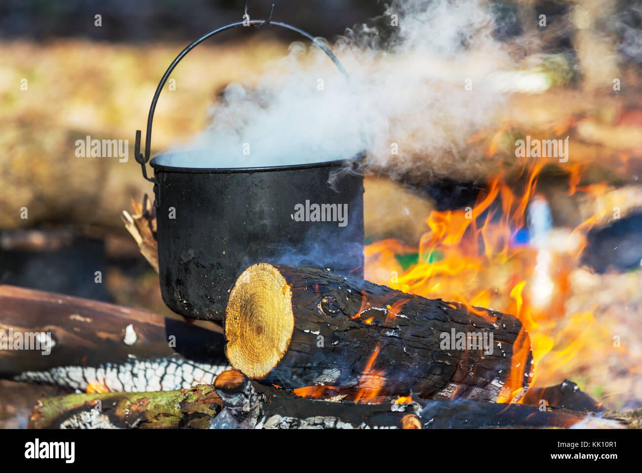 Old kettle in camping Stock Photo - Alamy