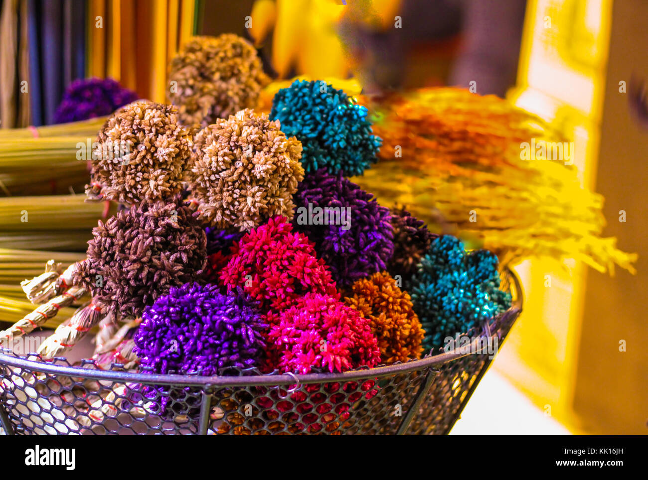 Dried colorful flowers hi-res stock photography and images - Alamy