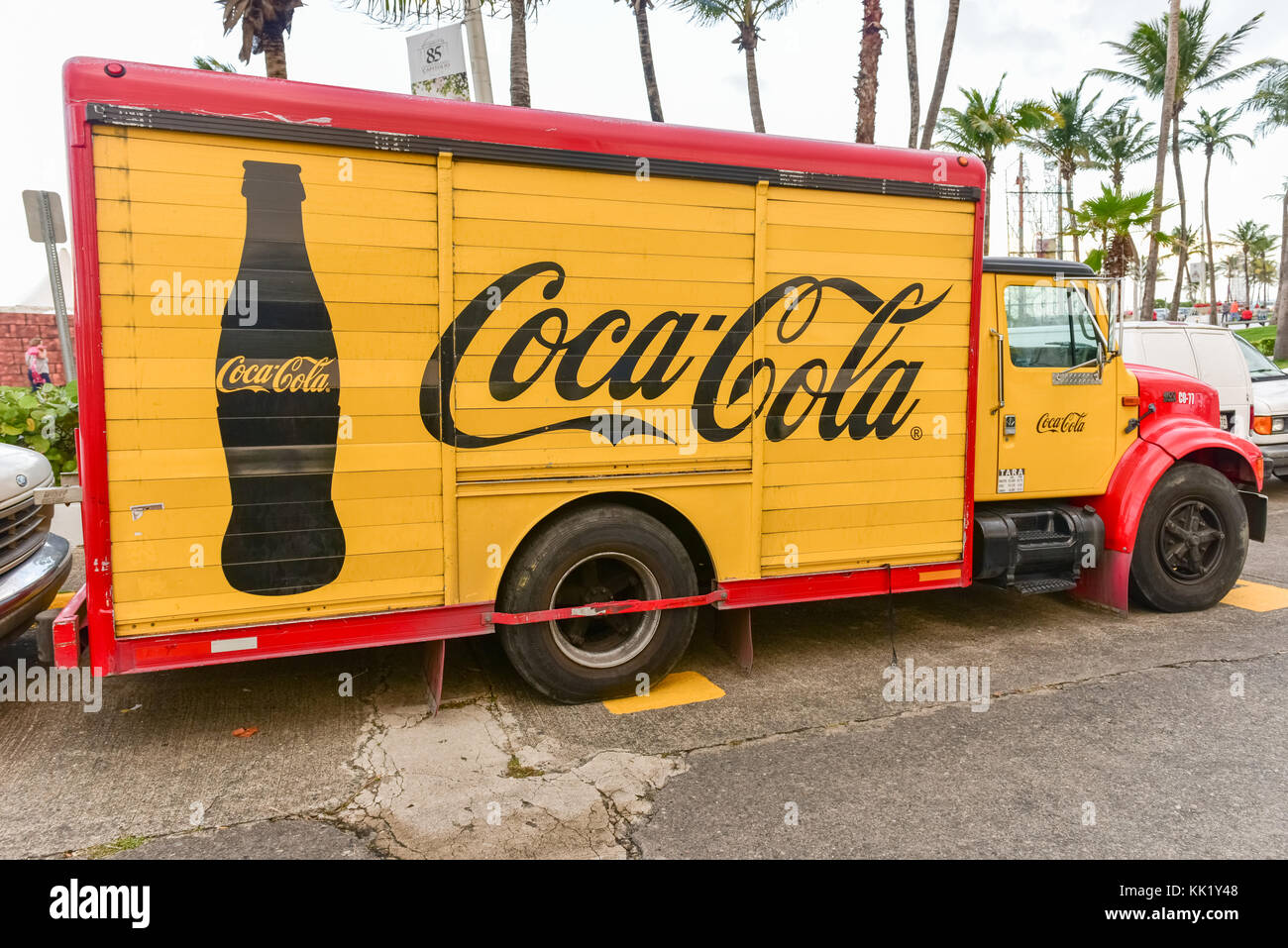 San Juan, Puerto Rico - December 25, 2015: Classic Coca-Cola Delivery truck  in San Juan, Puerto Rico Stock Photo - Alamy