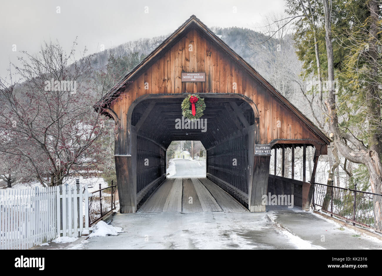 Woodstock middle covered bridge hi-res stock photography and images - Alamy