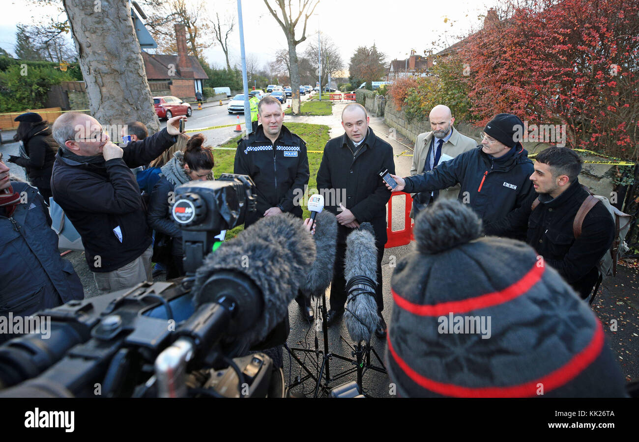 Superintendent Matt Davison (left) and Detective Chief Inspector Jim