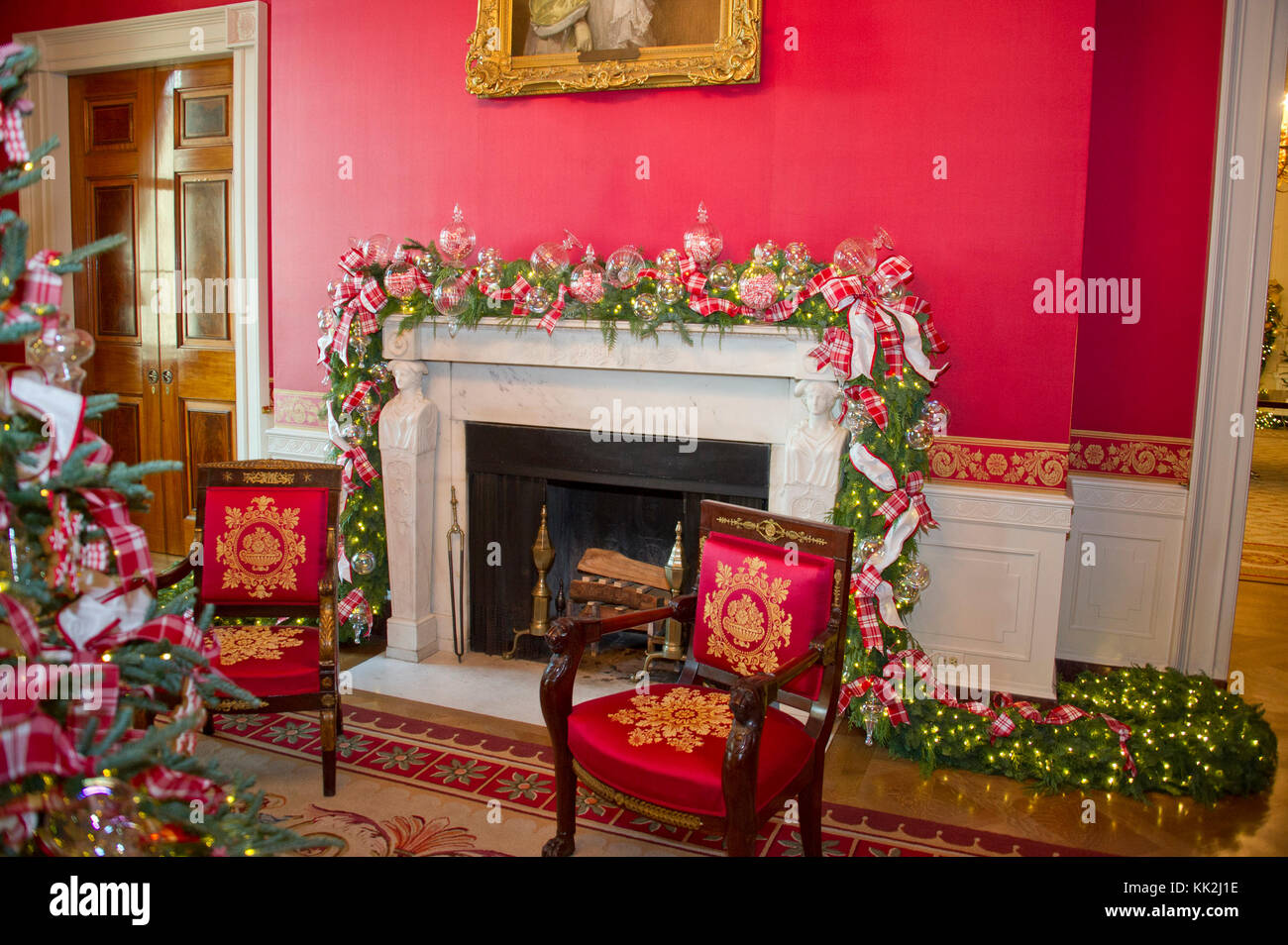 White house dc red room hi-res stock photography and images - Alamy