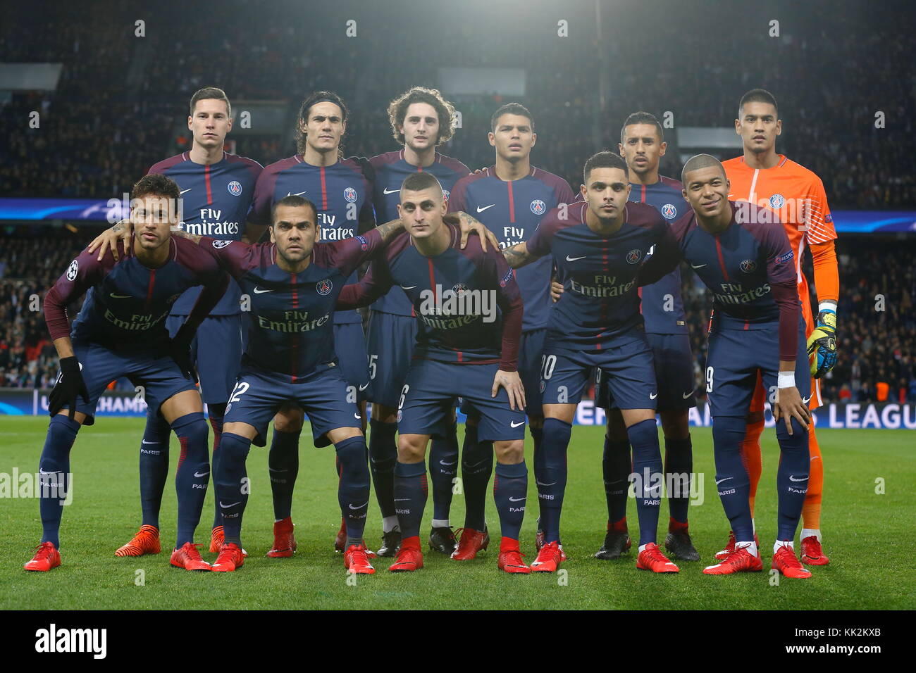 Parc des princes paris saint germain team group hi-res stock photography  and images - Alamy