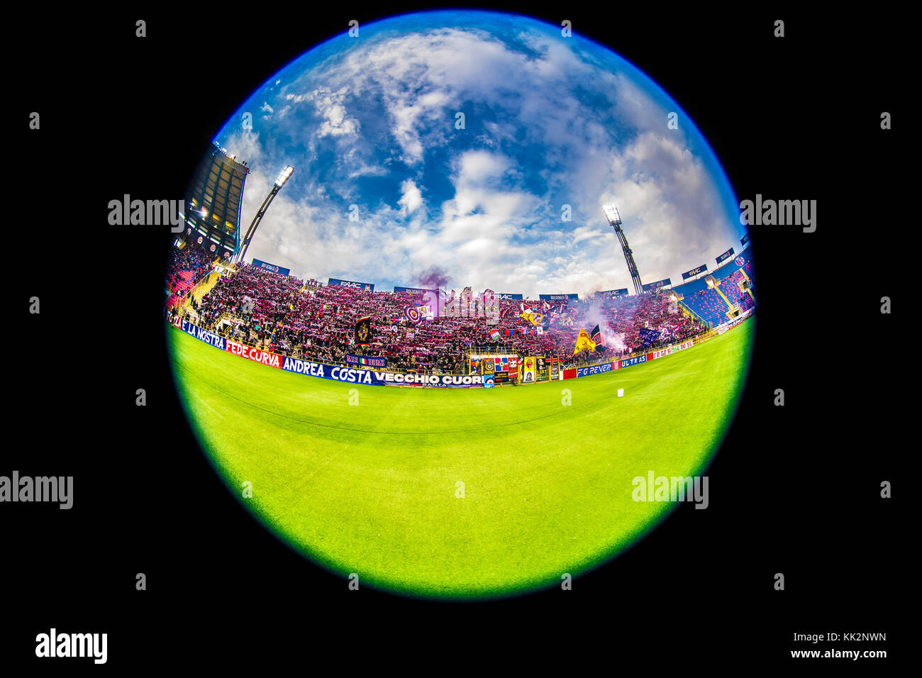 Bologna, Italy. 25th Nov, 2017. Bologna fans Football/Soccer : Italian "Serie A" match between Bologna FC 3-0 UC Sampdoria at Stadio Renato Dall'Ara in Bologna, Italy . Credit: Maurizio Borsari/AFLO/Alamy Live News Stock Photo