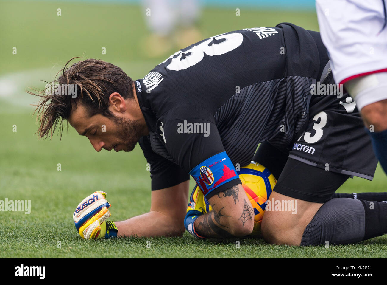 Bologna, Italy. 25th Nov, 2017. Antonio Mirante (Bologna) Football/Soccer : Italian "Serie A" match between Bologna FC 3-0 UC Sampdoria at Stadio Renato Dall'Ara in Bologna, Italy . Credit: Maurizio Borsari/AFLO/Alamy Live News Stock Photo