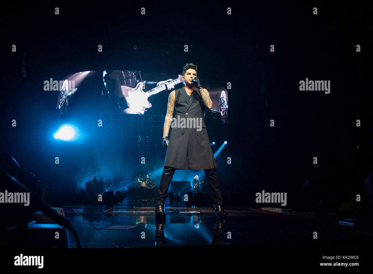 Artist adam lambert hi-res stock photography and images - Alamy