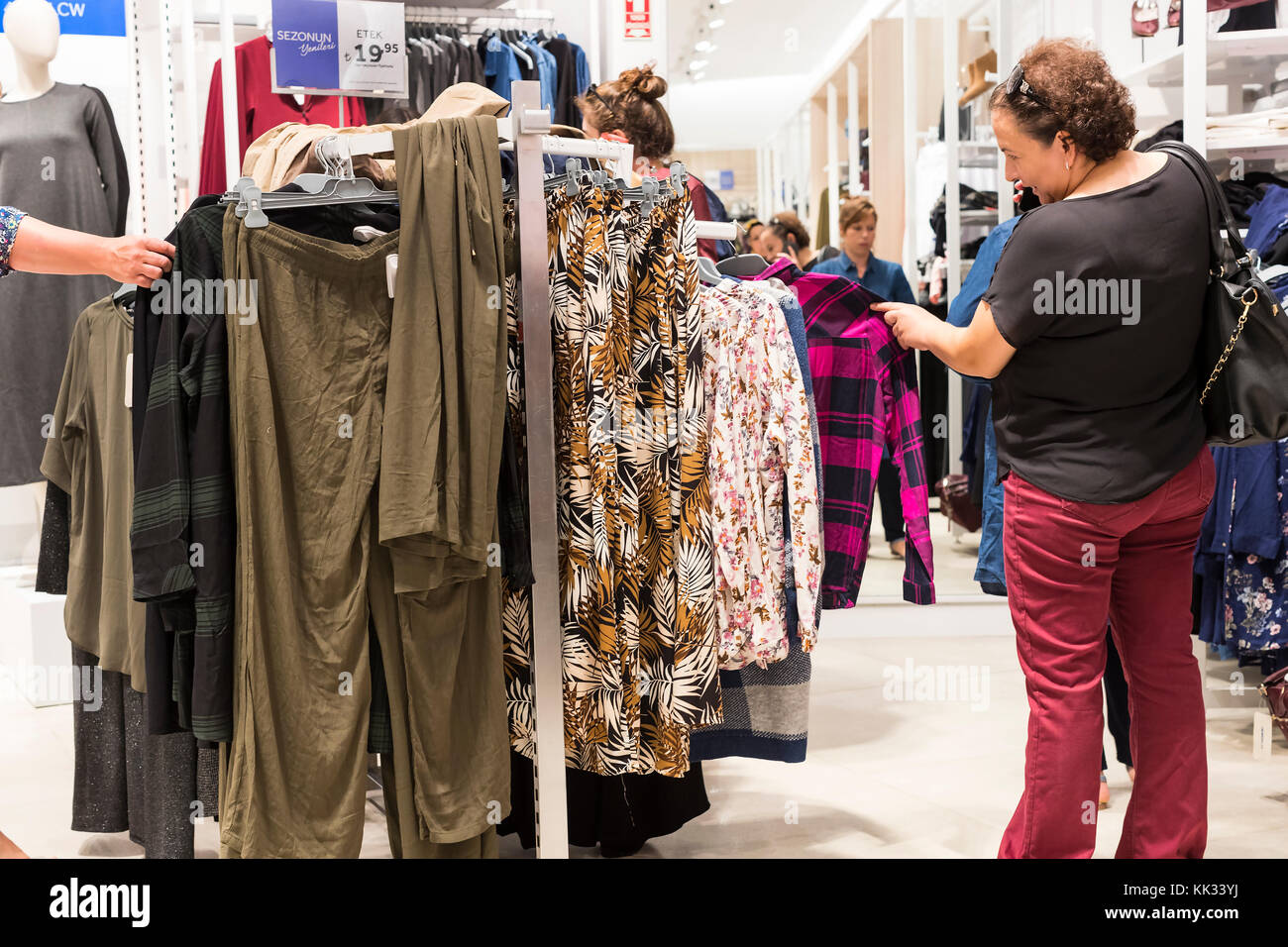 MANAVGAT, TURKEY - 1 OCTOBER , 2017: Shopping center in the city, clothing store for and adults LC Waikiki Stock - Alamy