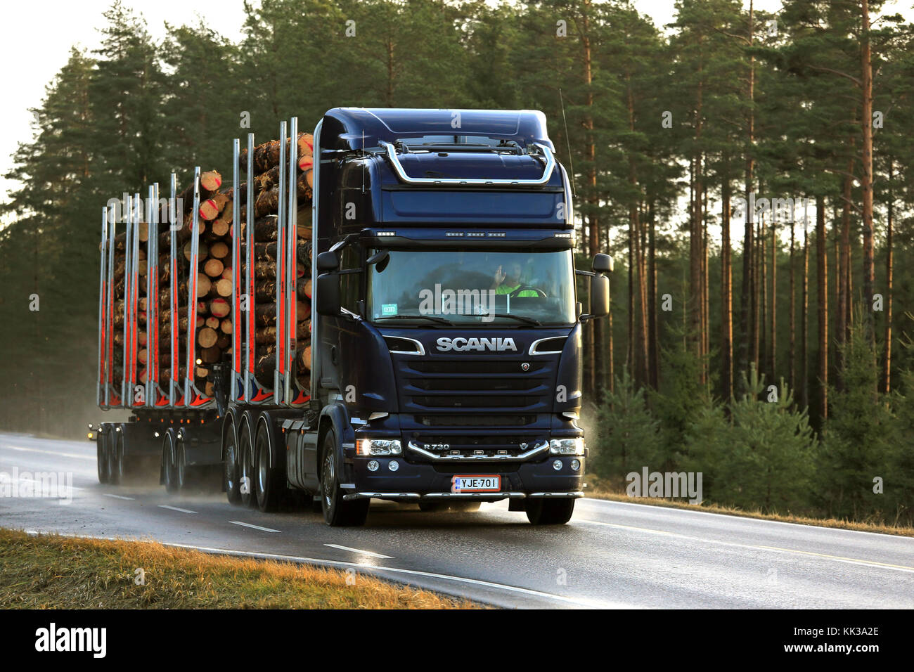 SALO, FINLAND NOVEMBER 24, 2017 Blue Scania R730 logging truck Stock