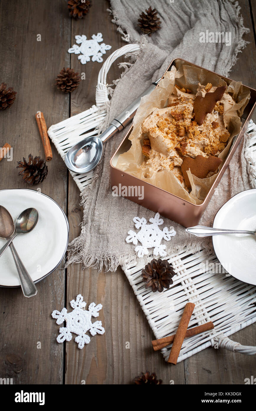 Gingerbread ice cream Stock Photo Alamy