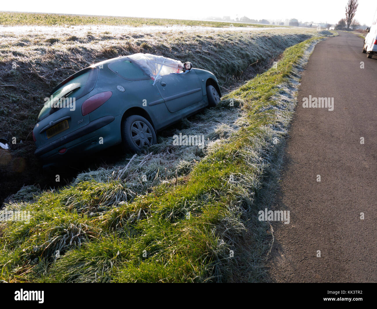 Frosty and icy hires stock photography and images Alamy