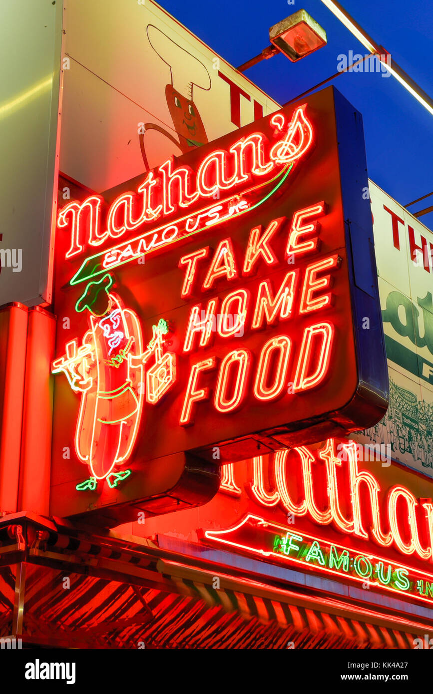 Nathan's famous hot dogs coney island High Resolution Stock Photography ...