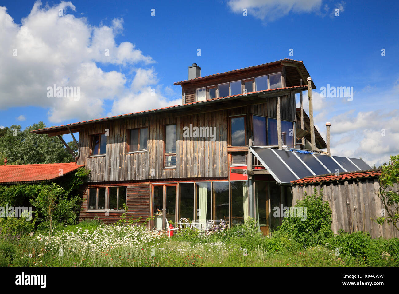 Straw Bale House Ecovillage Sieben Linden Near Beetzendorf Salzwedel Saxony Anhalt Germany Europe Stock Photo Alamy