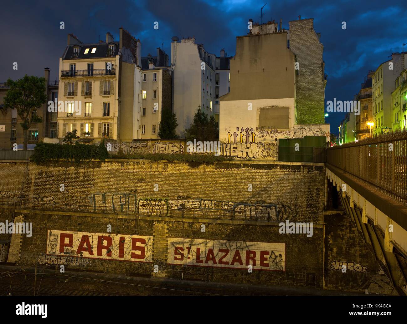 City Life -  10/07/2012  -    -  Gare Saint-Lazare -  - Paris   -  Sylvain Leser / Le Pictorium Stock Photo