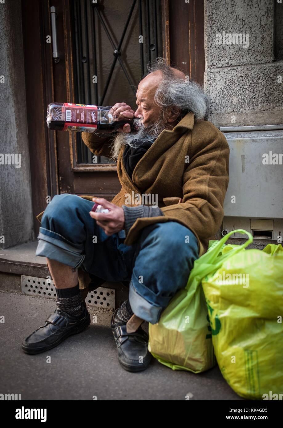 Urban poverty - 03/03/2013 - - William from Saigon, is a smiling ...