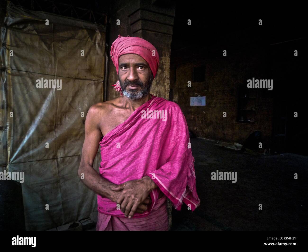 Brahman responsible for the Manikarnika Ghat, the main place of cremation of Varanasi (Benares). -  28/11/2009  -    -  gard of the night and the memory.   -  Sylvain Leser / Le Pictorium Stock Photo