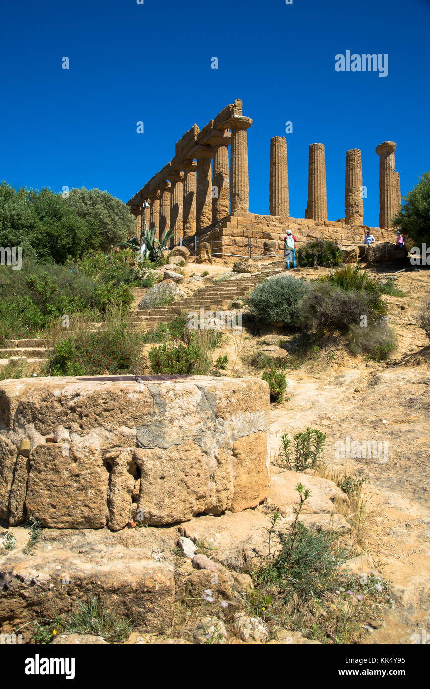 ruins of the temple of Juno at the Valley of the Temples at Agrigento, Sicily, Italy Stock Photo