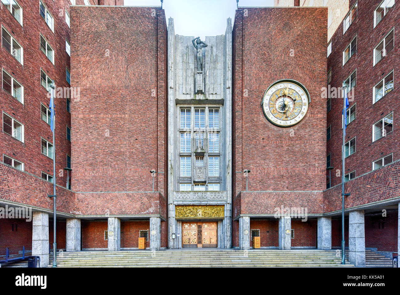 Oslo City Hall (Norwegian: Oslo radhus) houses the city council, city ...