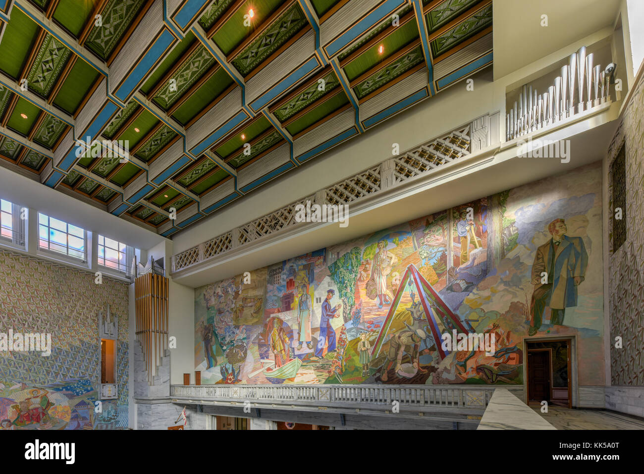 Oslo City Hall (Norwegian: Oslo radhus) houses the city council, city ...