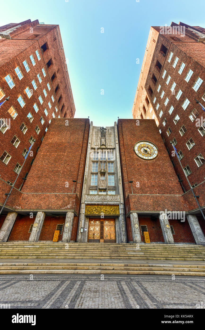 Oslo City Hall (Norwegian: Oslo radhus) houses the city council, city ...