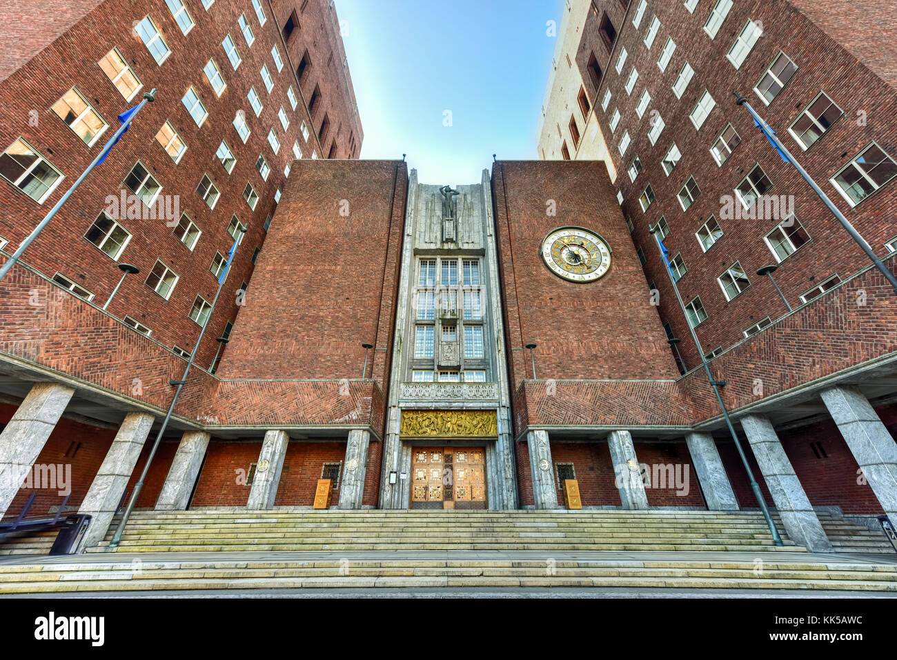 Oslo City Hall (Norwegian: Oslo radhus) houses the city council, city ...