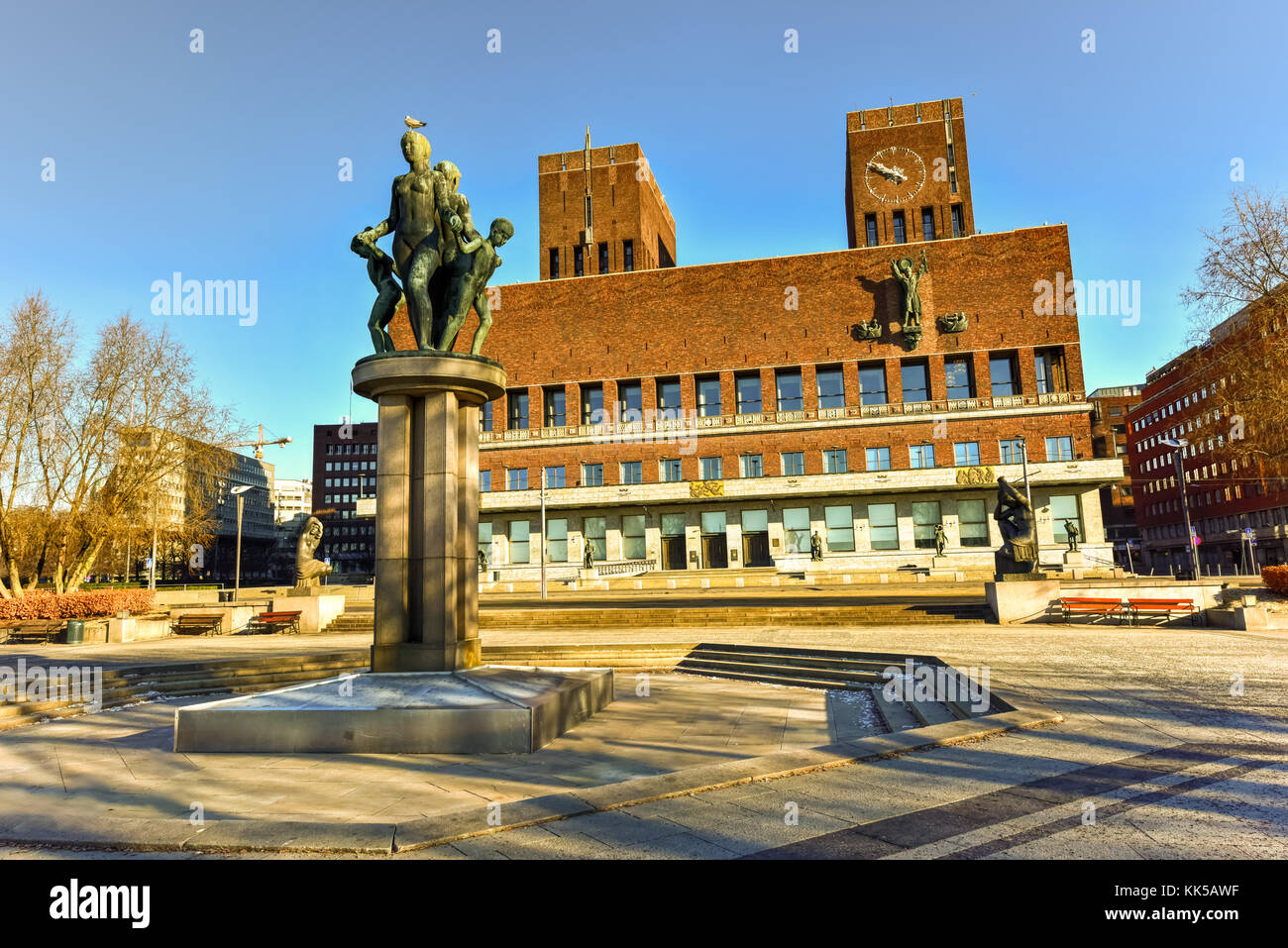 Oslo City Hall (Norwegian: Oslo radhus) houses the city council, city ...