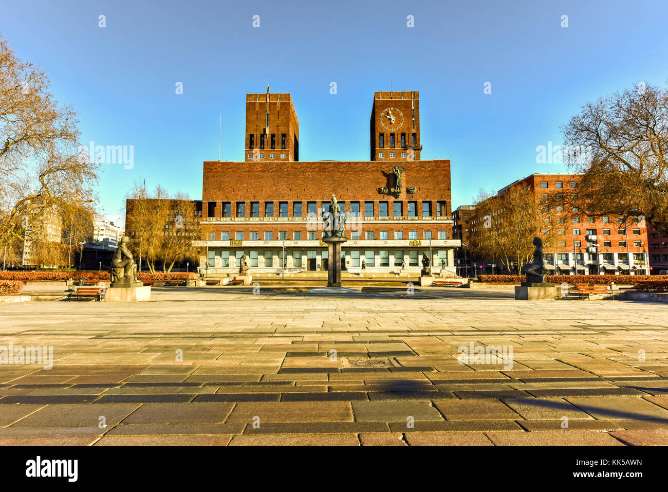 Oslo City Hall (Norwegian: Oslo radhus) houses the city council, city ...