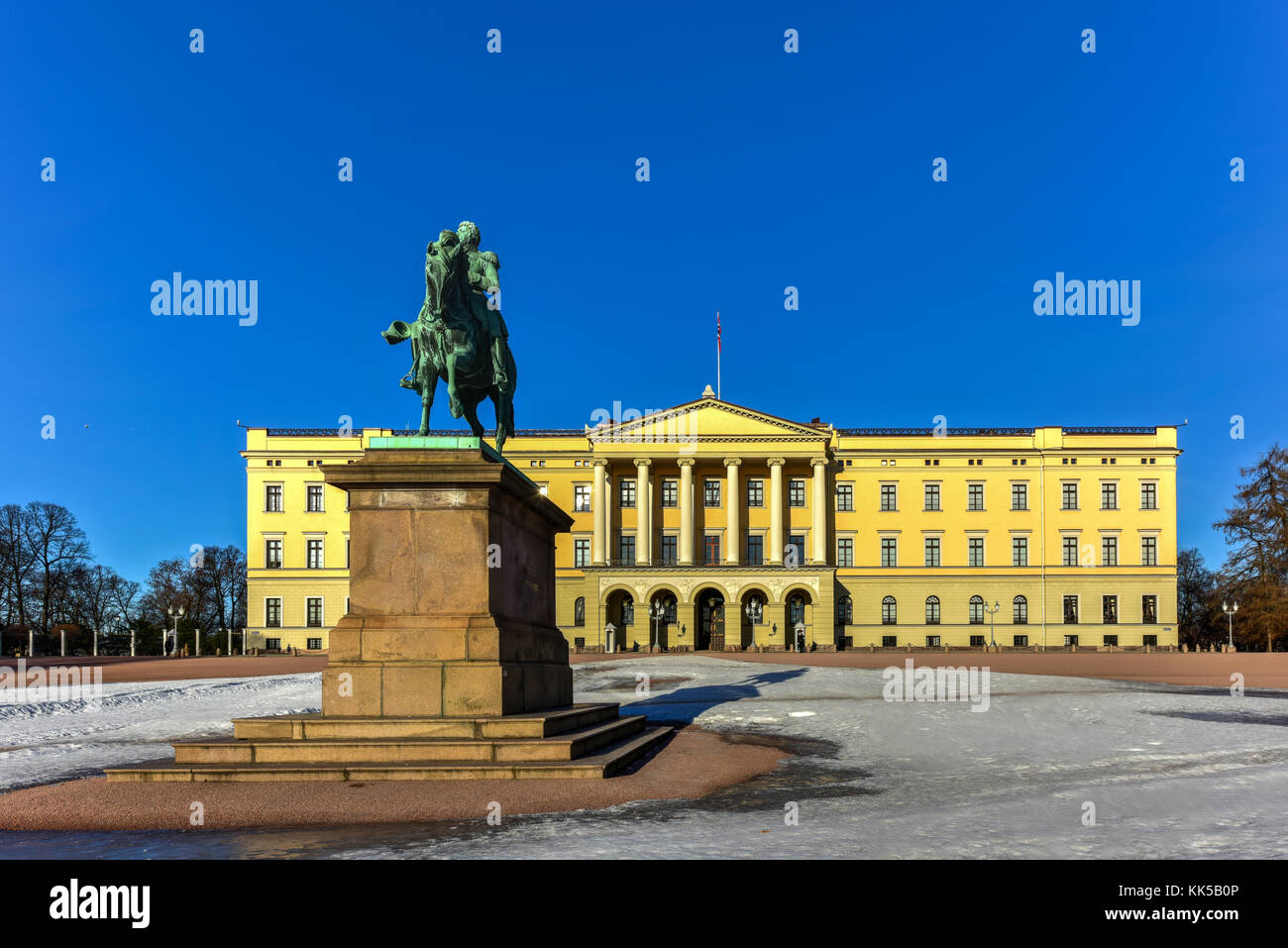 Royal Palace of Oslo. The palace is the official residence of the present Norwegian monarch. Stock Photo