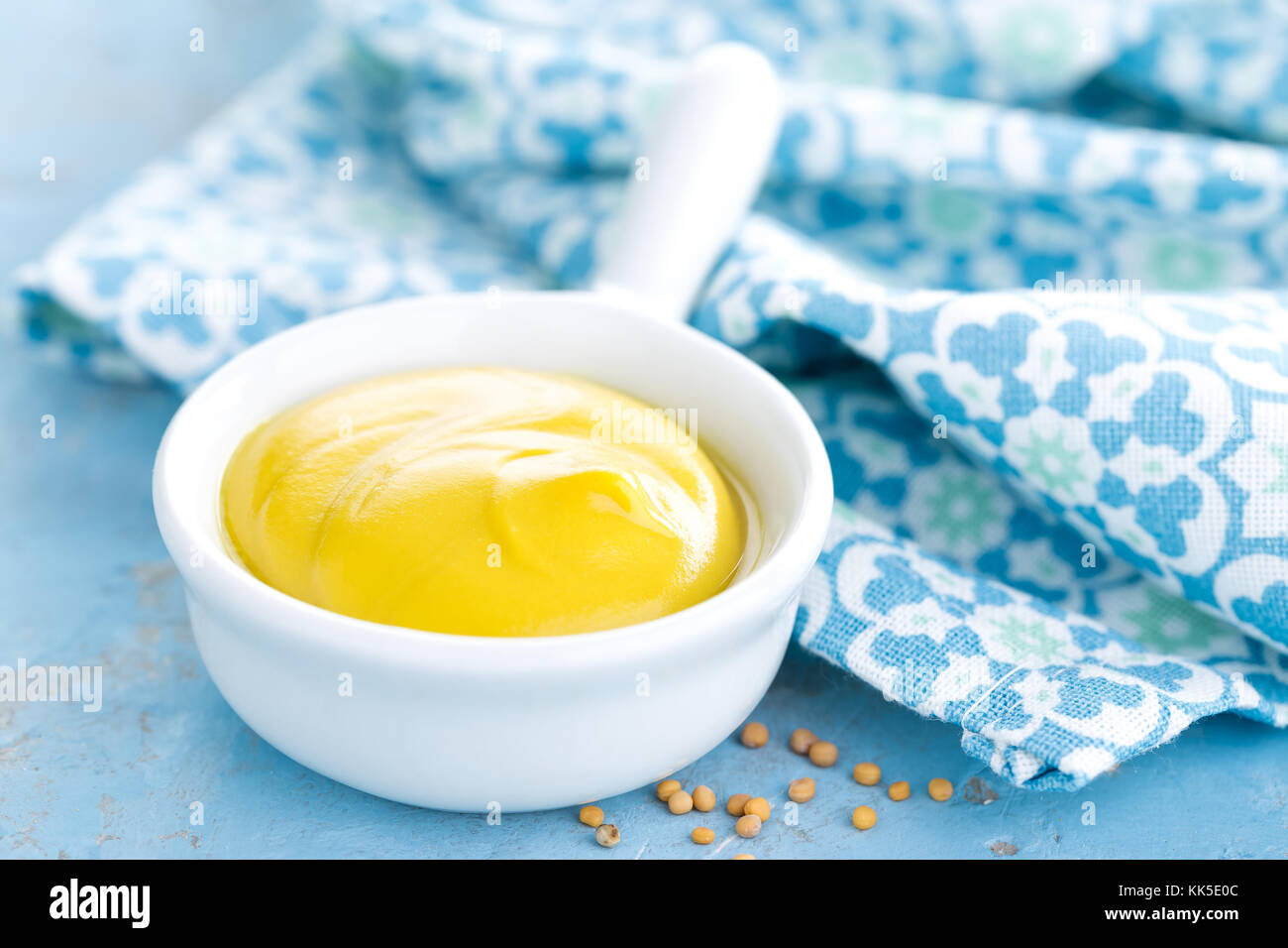 Honey dijon mustard hi-res stock photography and images - Alamy