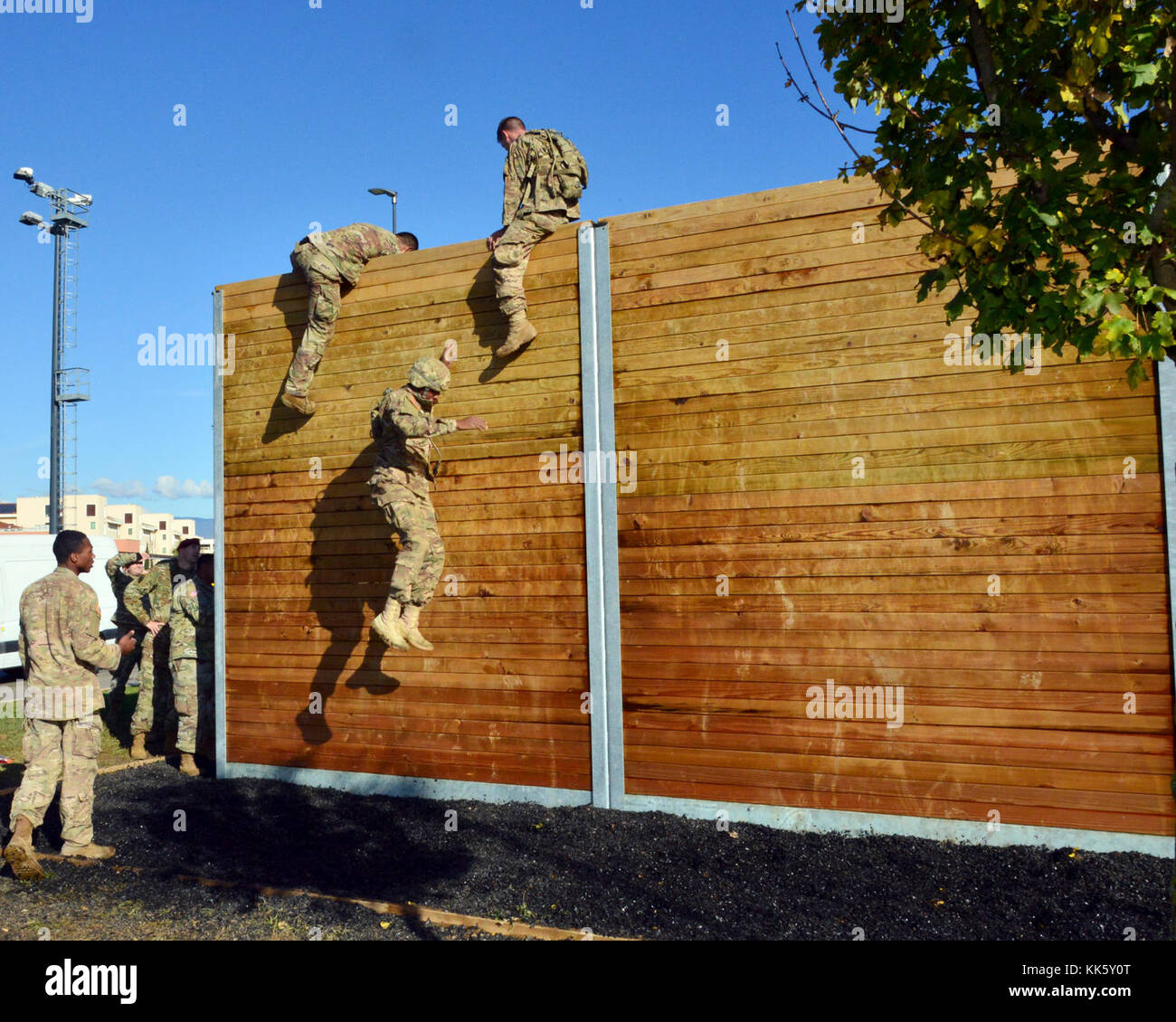 U.S. Army Paratroopers assigned to 2nd Battalion, 503rd Infantry Regiment, 173rd Airborne Brigade, conduct a Rockvember Event for Brostrom Challenge, at Caserma Del Din, Vicenza, Italy, Nov. 8, 2017.   The 173rd Airborne Brigade is the U.S. Army Contingency Response Force in Europe, capable of projecting ready forces anywhere in the U.S. European, Africa or Central Commands areas of responsibility within 18 hours.   (U.S. Army photo by Massimo Bovo) Stock Photo