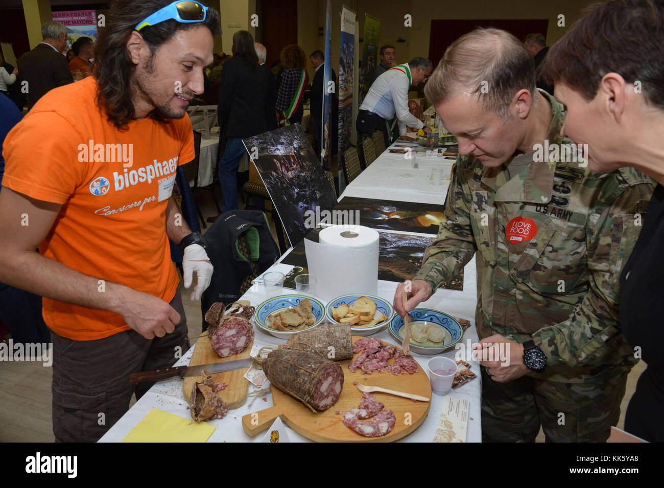 U.S. Col. Eric M. Berdy, U.S. Army Garrison Italy commander, with Alessandro Martella, Monte di Malo community, during the Meet the Mayors event at the Golden Lion Conference Center on Caserma Ederle, Vicenza, Italy, Nov. 8, 2017.   The event is an informal fair that hosts mayors, council members, and cultural and tourism representatives from Italian townships in the Vicenza and Padova provinces. (U.S. Army Photo by Paolo Bovo) Stock Photo