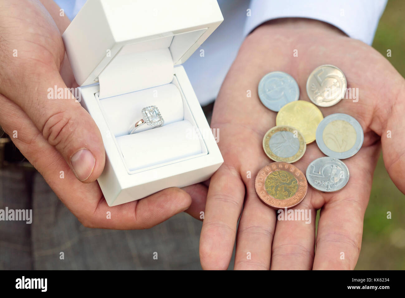 Man buying an engagement ring Stock Photo Alamy