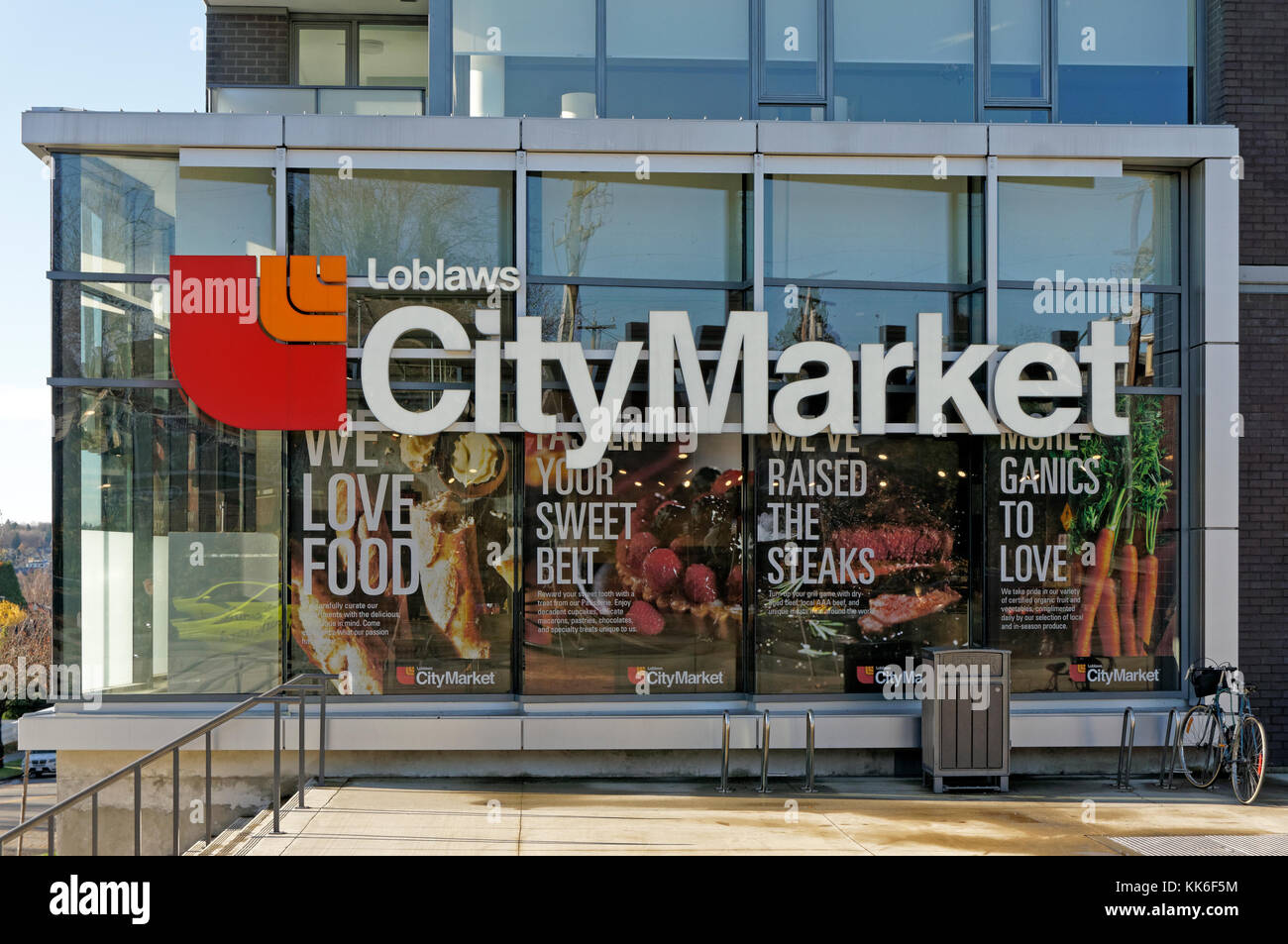 Canadian grocery store hires stock photography and images Alamy
